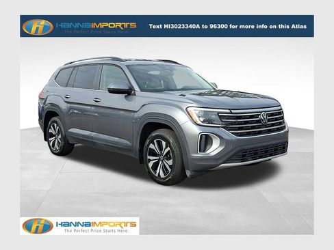 Used 2024 Volkswagen Atlas SE image 1
