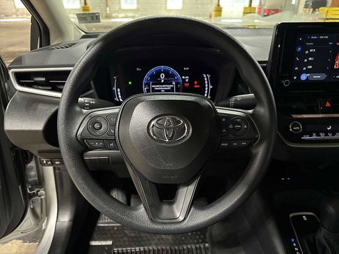 Used 2026 Toyota Corolla LE w/ LE Premium Package FWD image 18