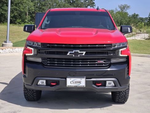 Used 2021 Chevrolet Silverado 1500 LT Trail Boss w/ Convenience Package II AWD/4WD image 3