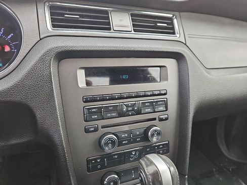 Used 2013 Ford Mustang Coupe image 16