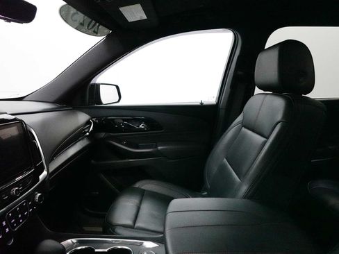 Used 2023 Chevrolet Traverse RS AWD/4WD image 13