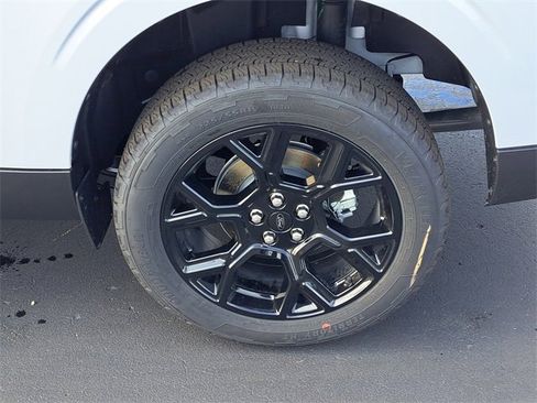 New 2025 Ford Maverick XLT w/ XLT Luxury Package image 29