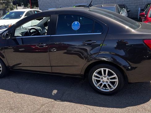 Used 2014 Chevrolet Sonic LT w/ Wheels and Fog Lamp Package FWD image 4