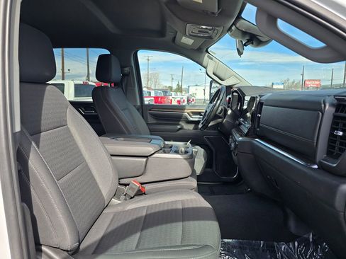 Used 2024 Chevrolet Silverado 3500 LT w/ Convenience Package image 10