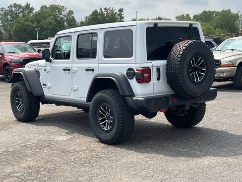 Used 2024 Jeep Wrangler Unlimited Rubicon w/ XTREMEE 35" Tire Package AWD/4WD image 6