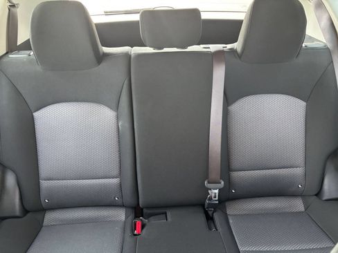 Used 2025 Kia Soul LX w/ LX Technology Package FWD image 33