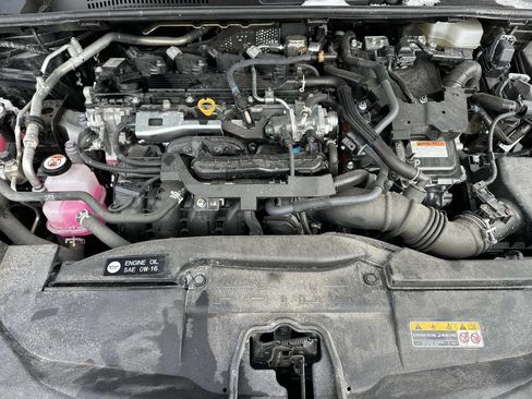 Used 2025 Toyota Prius LE image 11