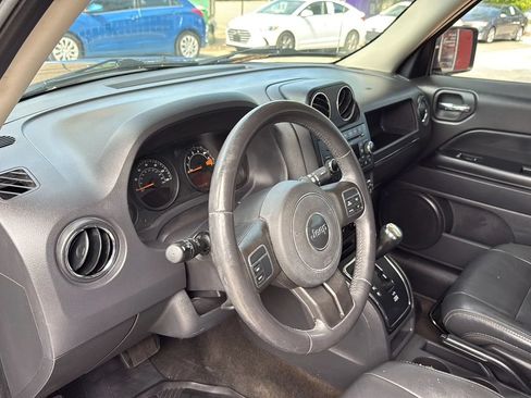 Used 2015 Jeep Patriot High Altitude AWD/4WD image 12