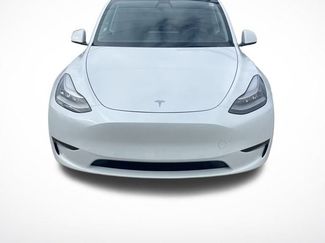 Used 2021 Tesla Model Y Long Range video 2