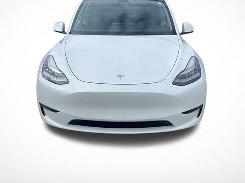 Used 2021 Tesla Model Y Long Range image 2