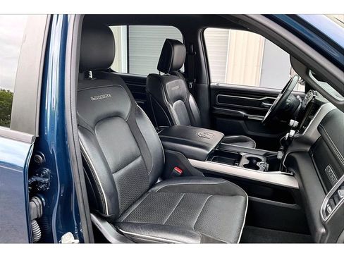 Used 2023 RAM 1500 Laramie AWD/4WD image 7