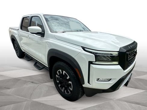 Used 2024 Nissan Frontier Pro-X RWD image 9