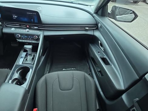 Used 2024 Hyundai Elantra SEL w/ Convenience Package FWD image 14