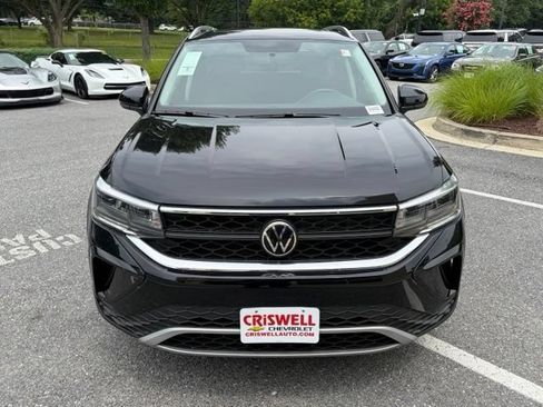 Used 2022 Volkswagen Taos SE FWD image 10