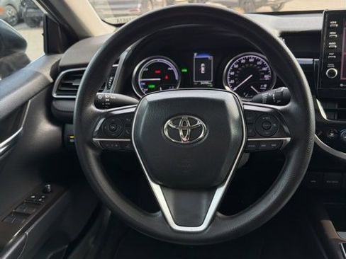 Used 2022 Toyota Camry LE w/ Audio Upgrade Package image 24