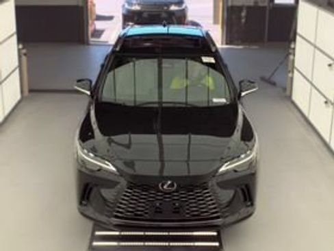 Used 2025 Lexus RX 350 Premium w/ Accessory Package AWD/4WD image 3