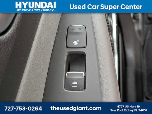 Used 2020 Hyundai Santa Fe Limited FWD image 16