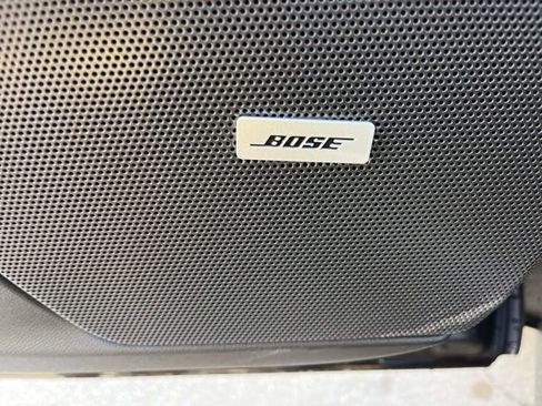 New 2025 Cadillac XT6 Luxury image 16