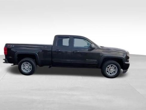 Used 2018 Chevrolet Silverado 1500 LT w/ True North Edition AWD/4WD image 9