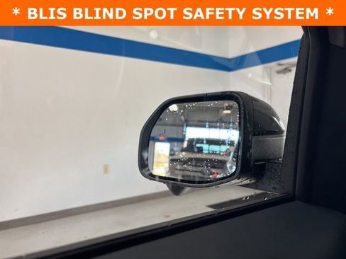 New 2025 Ford Maverick Lariat w/ Black Appearance Package image 24