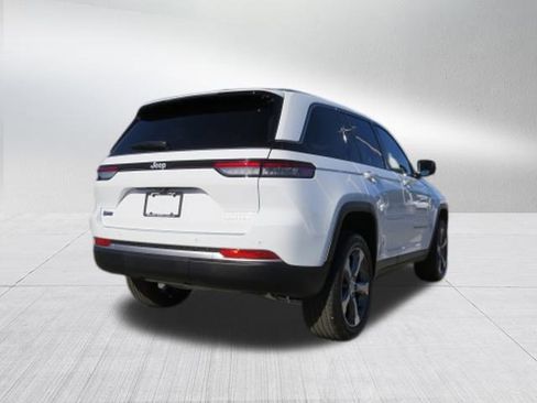 New 2026 Jeep Grand Cherokee Limited image 3