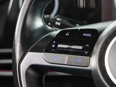 Used 2021 Hyundai Elantra Limited image 13