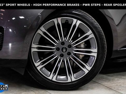 Used 2023 Land Rover Range Rover Long Wheelbase SE AWD/4WD image 3