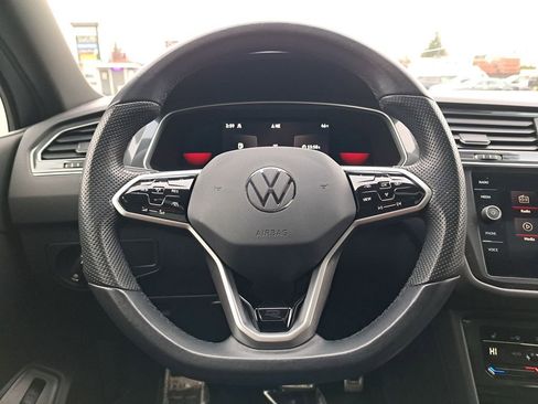 Used 2022 Volkswagen Tiguan SE R-Line image 20