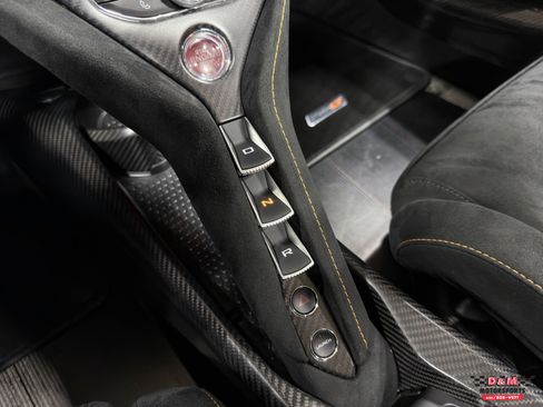 Used 2022 McLaren 765LT image 19