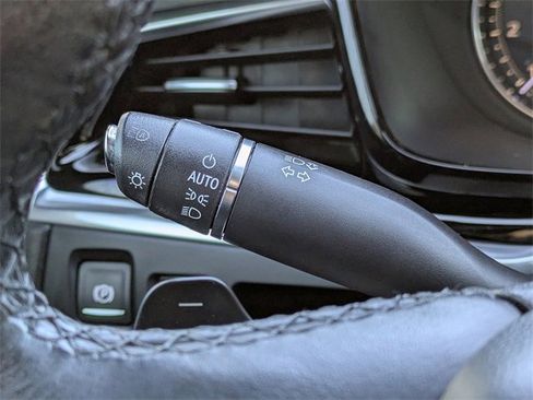 Used 2020 Cadillac XT6 Premium Luxury image 32