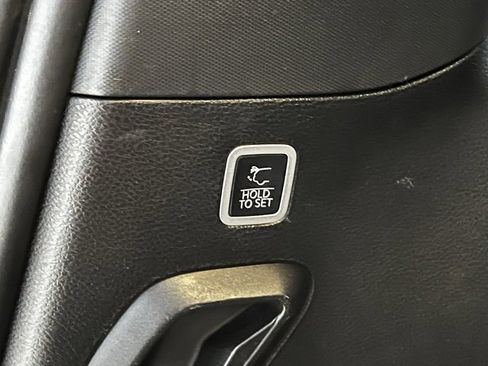 Used 2022 Jeep Wagoneer Series III w/ Premium Group I image 9