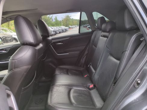 Used 2019 Toyota RAV4 XLE AWD/4WD image 13