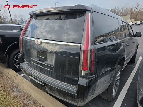 Used 2019 Cadillac Escalade ESV Platinum image 3