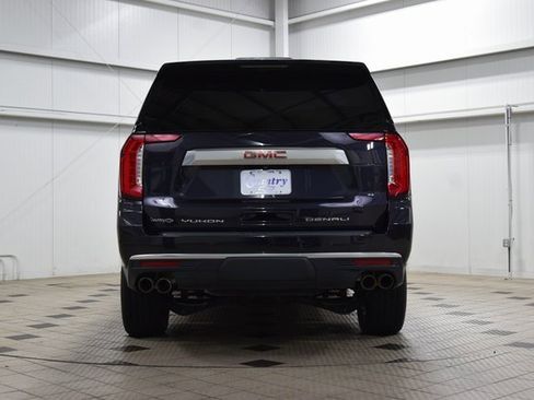 Used 2024 GMC Yukon XL Denali image 7
