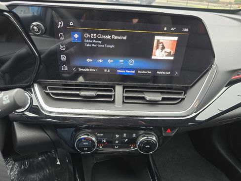 New 2025 Chevrolet Trax RS w/ Driver Confidence Package image 16