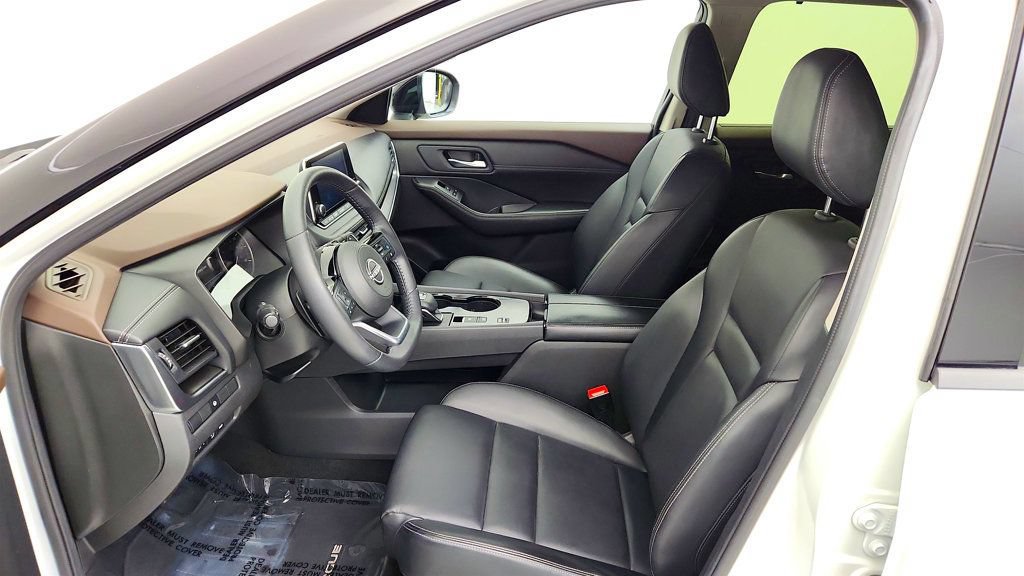 Used 2023 Nissan Rogue SV w/ SV Premium B Package FWD image 19