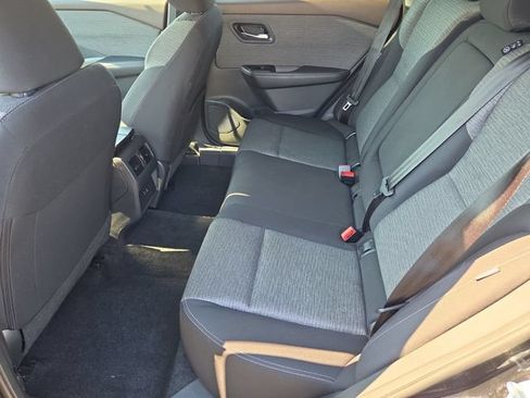 Used 2023 Nissan Rogue SV AWD/4WD image 13