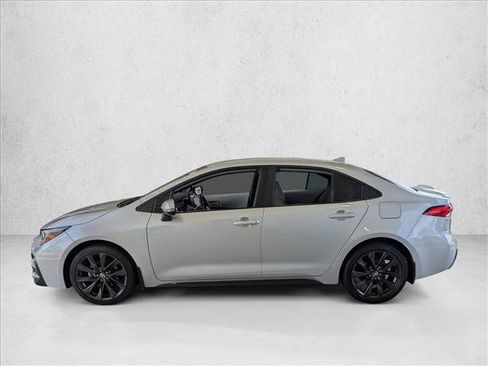 Used 2024 Toyota Corolla SE FWD image 9