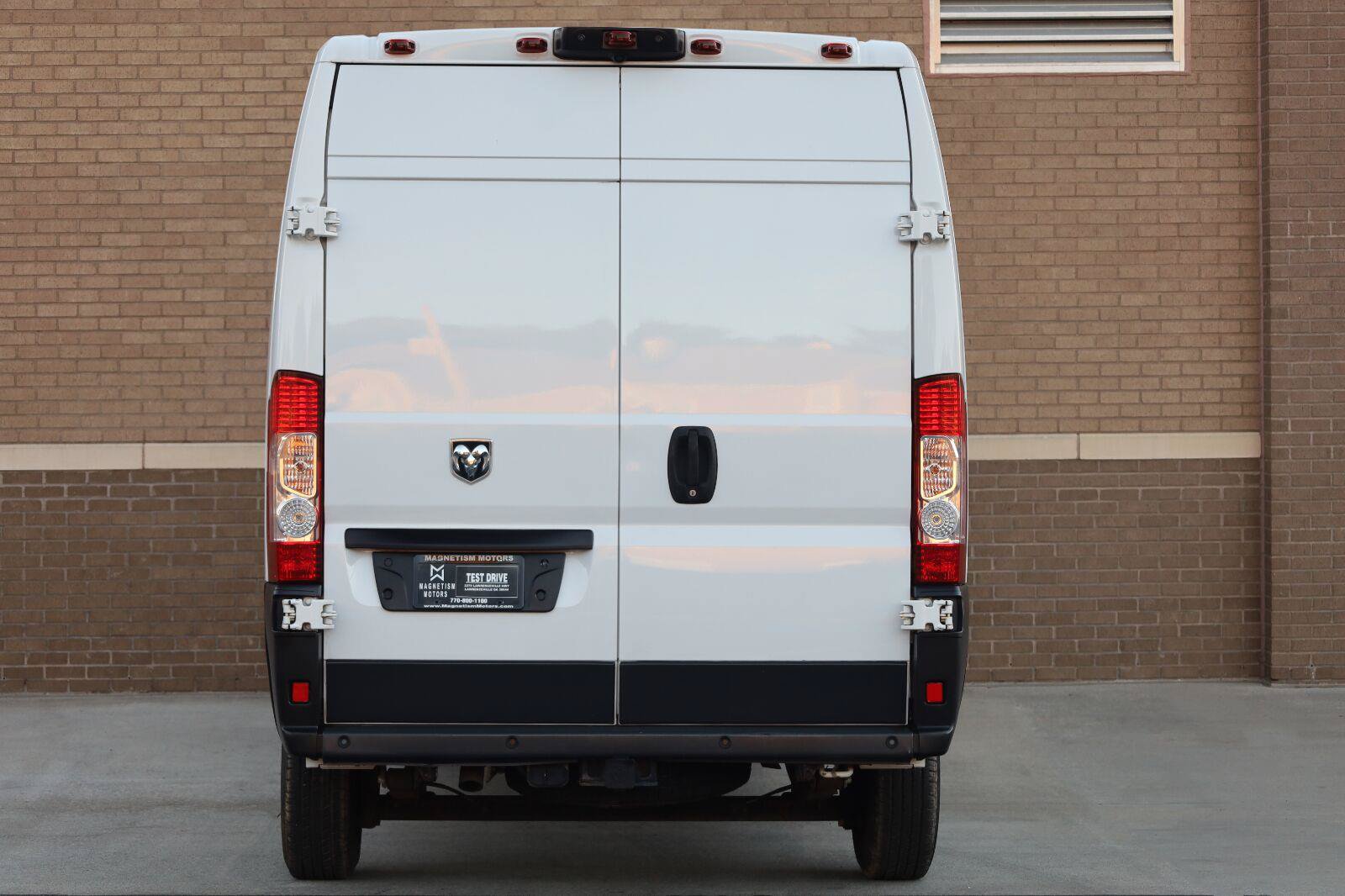 Used 2016 RAM ProMaster 2500 w/ Mopar Trailer Tow Group FWD image 11