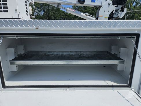 Used 2022 Ford F650 2WD Regular Cab Super Duty image 15