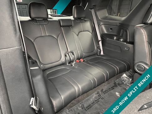 Used 2023 Honda Pilot TrailSport image 14