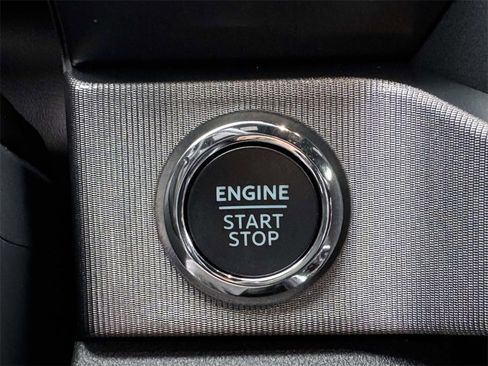 Used 2025 Ford F350 Platinum image 9