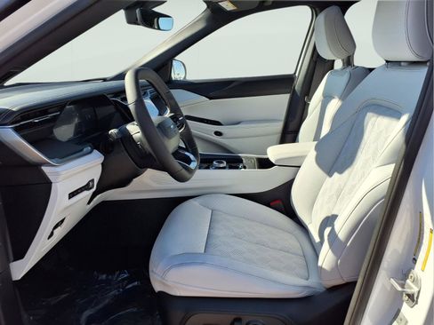 New 2026 Jeep Cherokee Overland image 10