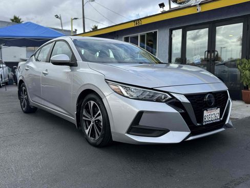 Used 2020 Nissan Sentra SV image 3