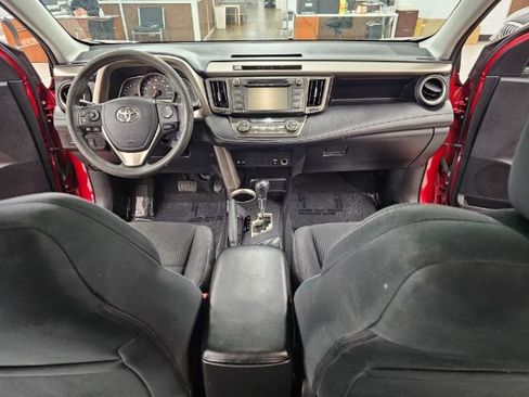 Used 2015 Toyota RAV4 XLE image 9