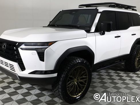 Used 2024 Lexus GX 550 image 9