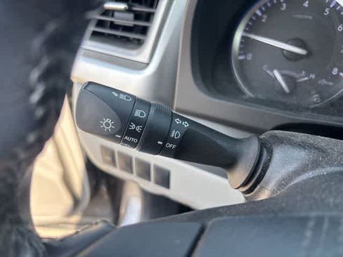 Used 2017 Toyota Highlander XLE FWD image 15