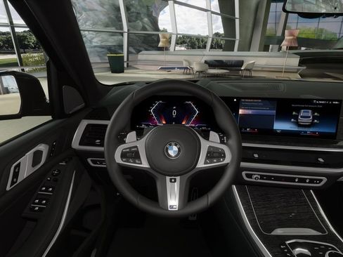 Used 2026 BMW X5 xDrive40i w/ M Sport Package AWD/4WD image 39