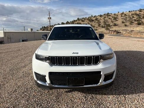 Used 2024 Jeep Grand Cherokee L Limited w/ Luxury Tech Group II image 2