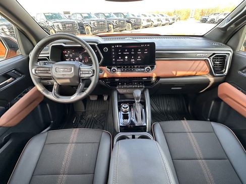 Certified 2025 GMC Canyon AT4 AWD/4WD image 25